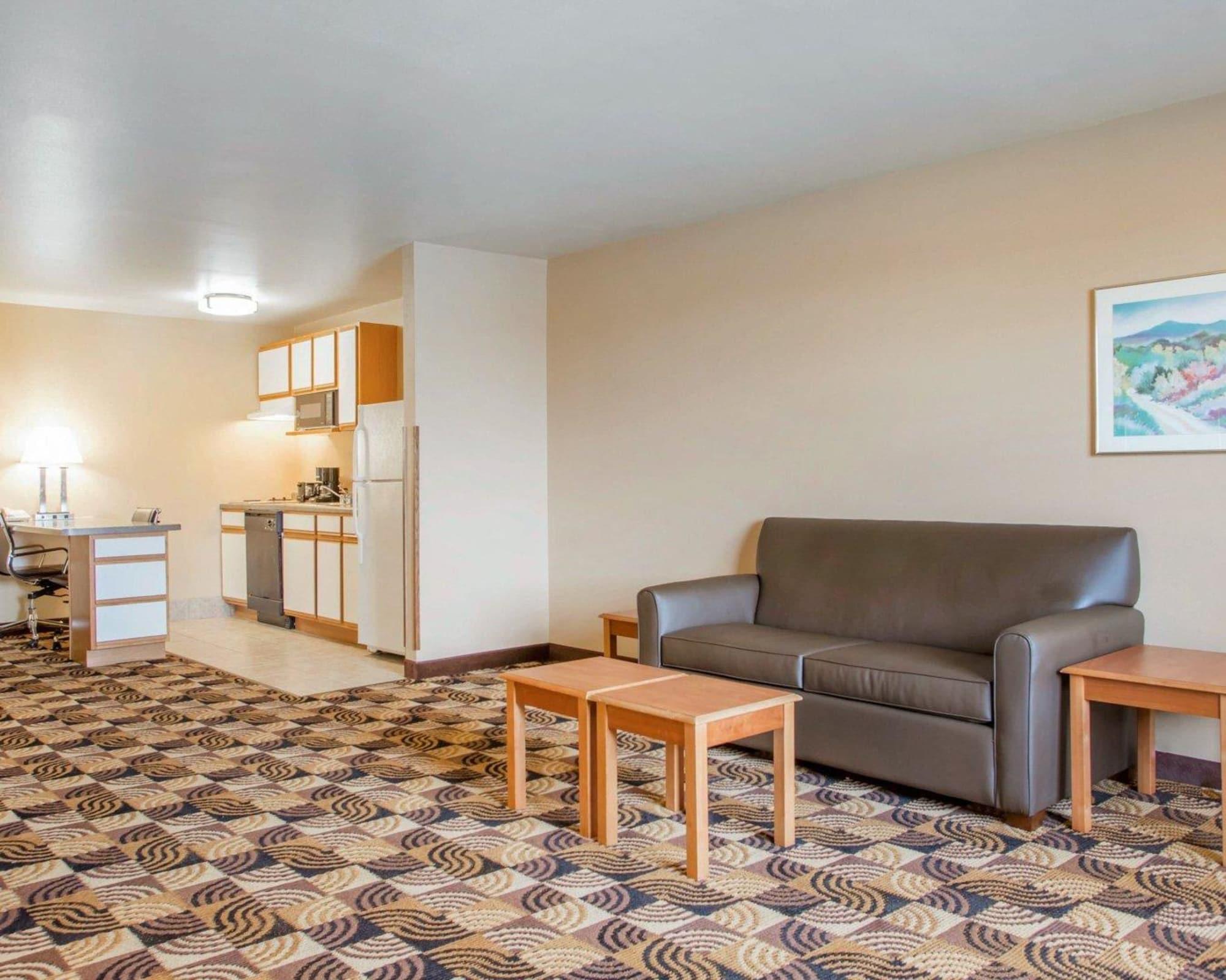 Hawthorn Suites By Wyndham Oak Creek/Milwaukee Airport Exterior foto